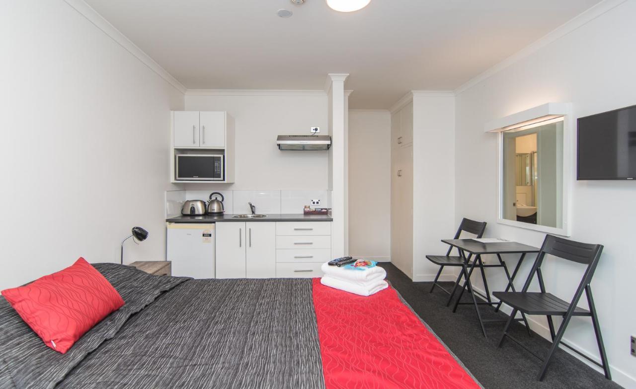 The Hibernian Studio Apartments - 4 Latter Street Тимару Экстерьер фото