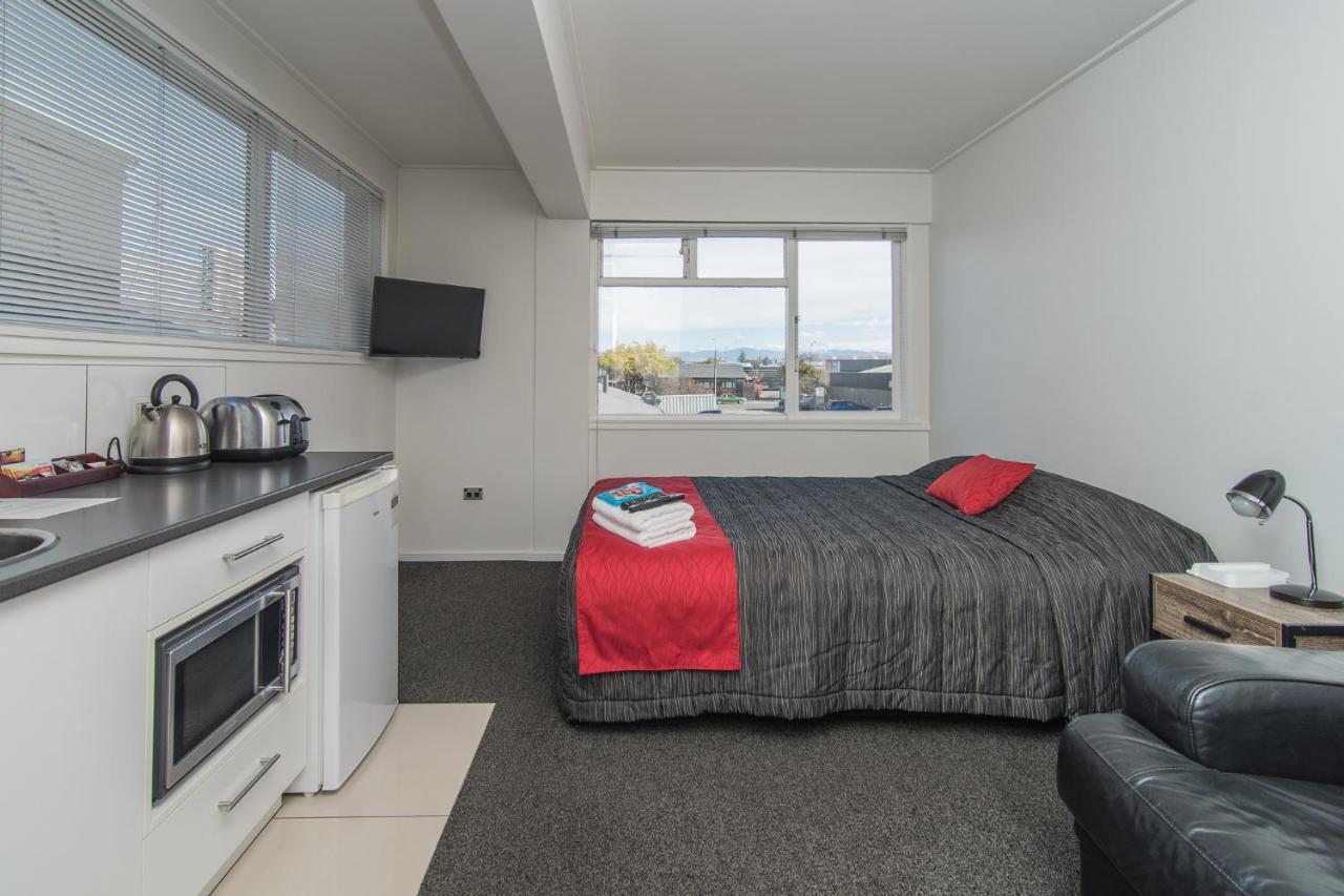 The Hibernian Studio Apartments - 4 Latter Street Тимару Экстерьер фото