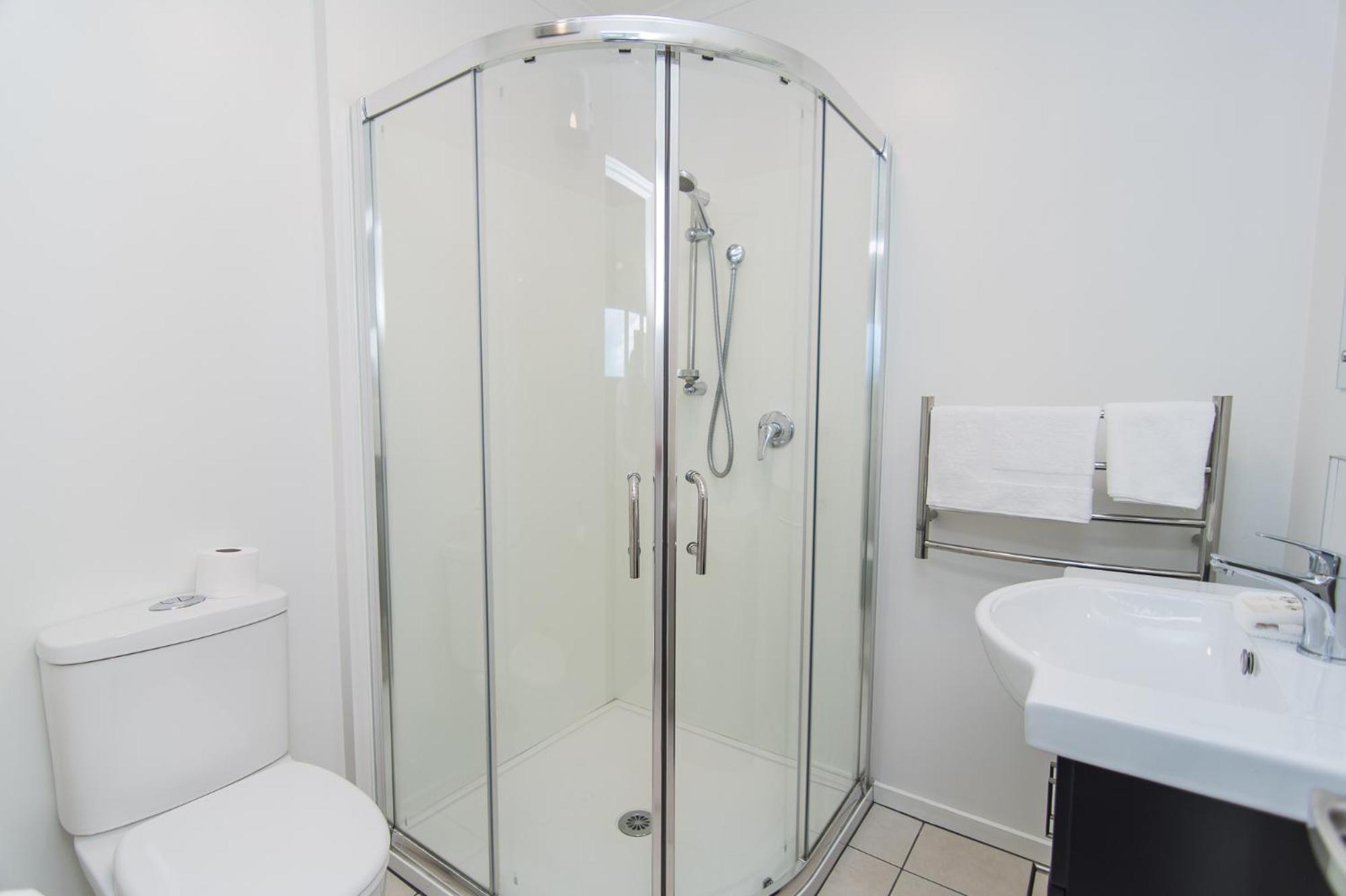 The Hibernian Studio Apartments - 4 Latter Street Тимару Номер фото